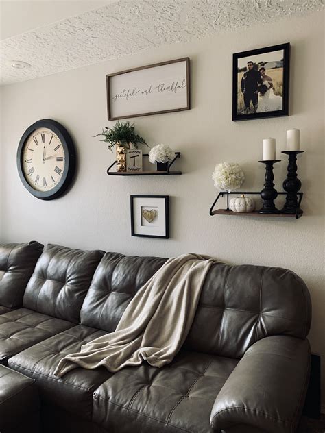 20 Large Wall Decorating Ideas Above Couch Pimphomee