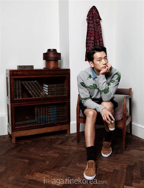 He made his solo debut on may 13. Rain for 'Harper's Bazaar' - Jung Ji Hoon (Rain Bi) Photo ...