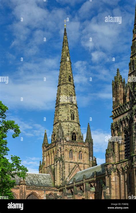 Lichfield Cathedral Great Spire Stock Photo Alamy
