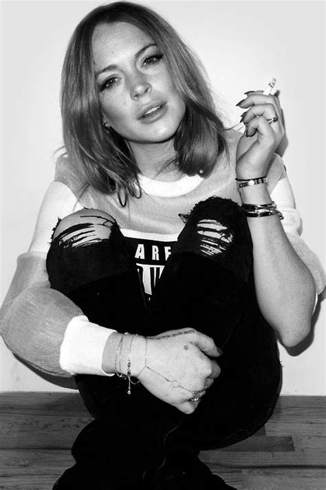 Lindsay Lohan Celebrity Smoker Top Hot Pics The Cigarmonkeys