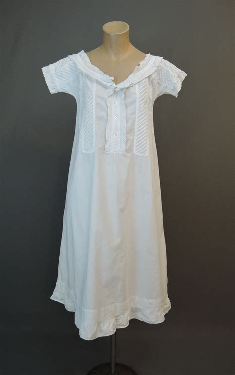 Antique White Cotton Nightgown Victorian 1800s 32 To 34 Inch Etsy