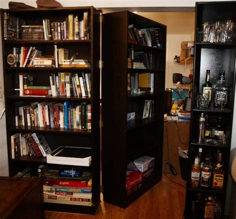 It has the same color as its frame. DIY secret bookcase-door (6 pics)