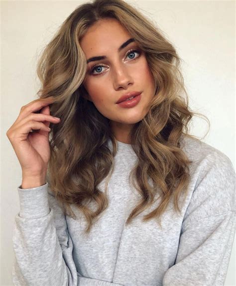 Pinterest Deborahpraha ♥️ Medium Length Hair With Tight Curls