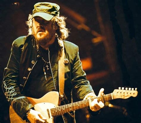 The passion for good music and the desire to take a completely new road drove seven internationally established musicians and singers to present a tour. Zucchero svela la band per l'Arena: ben 13 musicisti ...