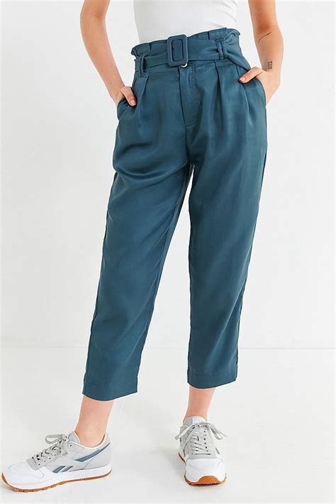 Uo Paperbag Pleated Pant Pleated Pants Cool Outfits Paperbag Pants