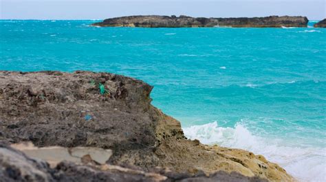 Pantai Tropic Of Cancer Di Exuma Expedia