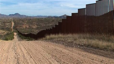 Us Mexico Border Sees Steep Drop In Arrests