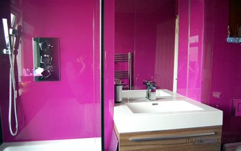 bathroom glass splashbacks