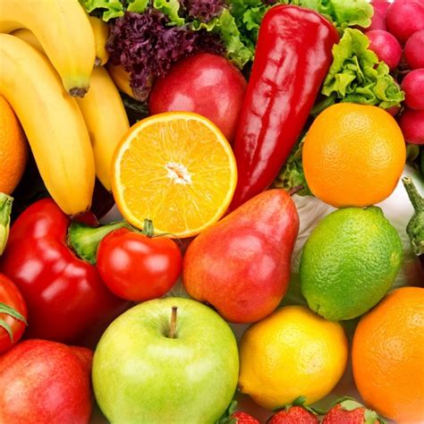 Conoce cuáles son los beneficios de las frutas y verduras según su color