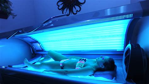 Tanning Beds Toll At Least 170000 Skin Cancers A Year