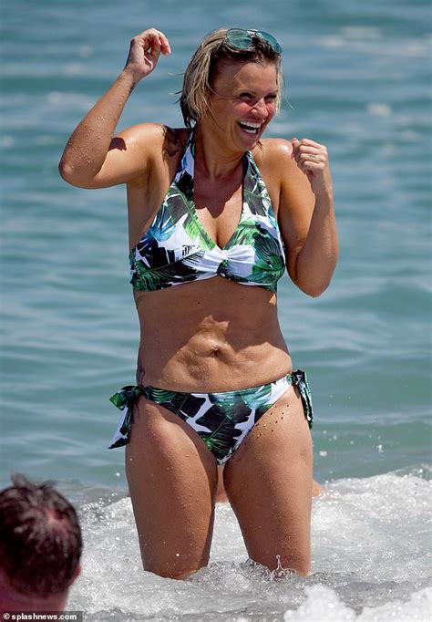 Kerry Katona Flaunts Her Toned Figure In A Bikini In Spain Daily Mail