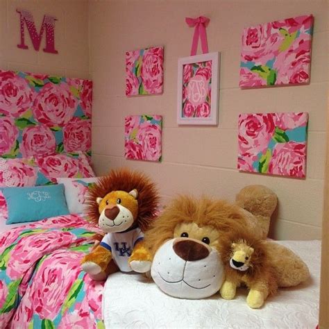 lilly pulitzer bedding for dorm room dorm rooms pinterest girls dorm room girl room girls