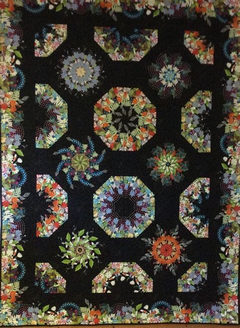 One Fabric Kaleidoscope Quilt Kaleidoscope Quilt Quilts One Block