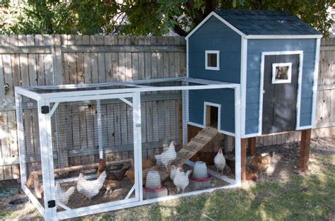 15 Amazing Chicken Coop Ideas Page 14 Of 16 Bees And Roses