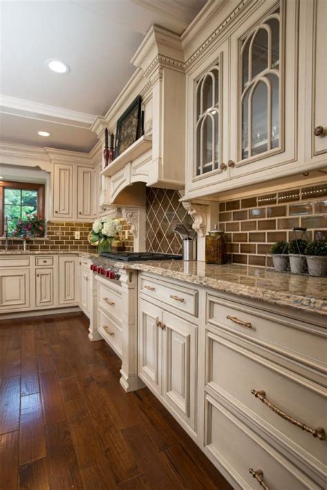 64 Beautiful White Kitchen Cabinets Ideas Pictures And Designs 2020