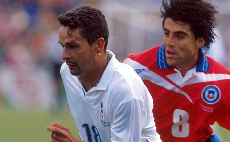 Mùa giải sau đó baggio mới có lần chào sân tại hạng đấu cao nhất italy. Roberto Baggio, el crack que pidió a su madre lo matara ...