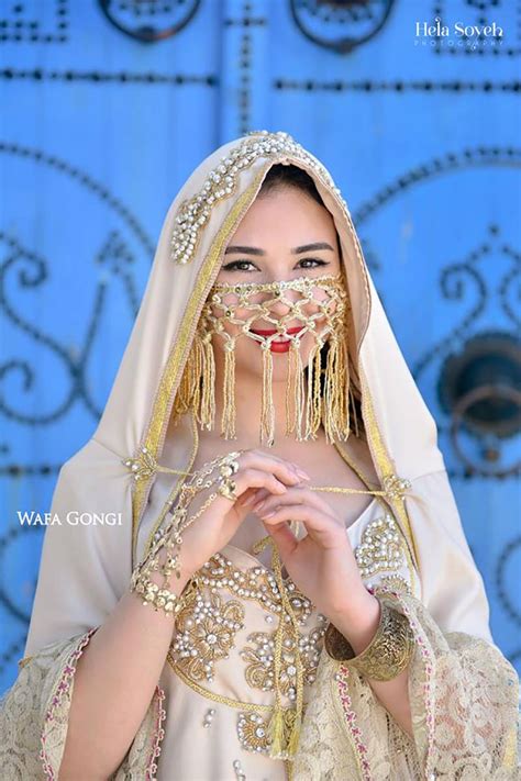 Lhabit Traditionnel Tunisien Dans Toute Sa Splendeur En 20 Photos