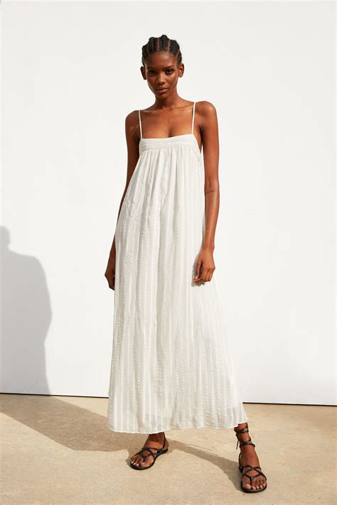 the only 31 zara items ny girls are buying this summer striped dress fashion flowing dresses