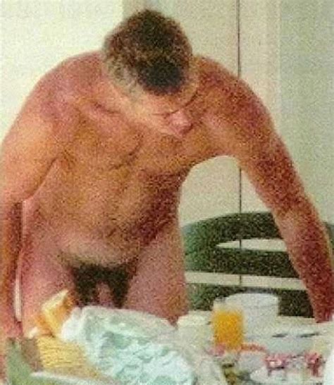 Polla De Brad Pitt Desnudo SIN CENSURA Paquetissimo