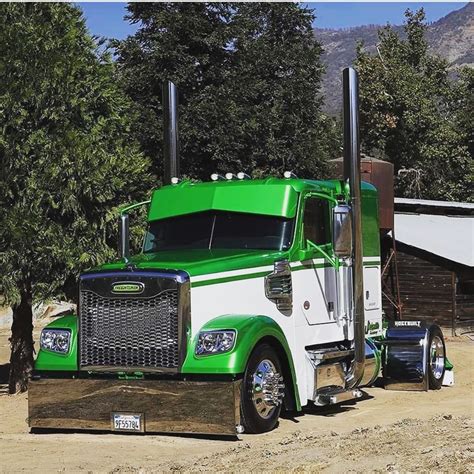 Big Rig Trucks Dump Trucks Tow Truck Freightliner Trucks Kenworth