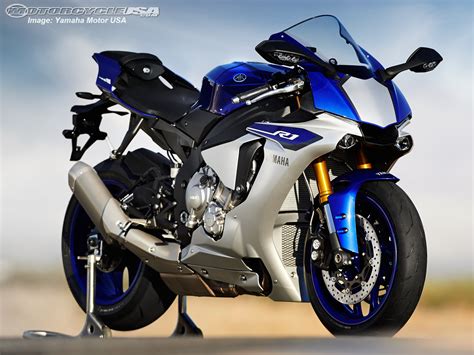 2015 Yamaha Yzf R1 R1 M First Look Motorcycle Usa
