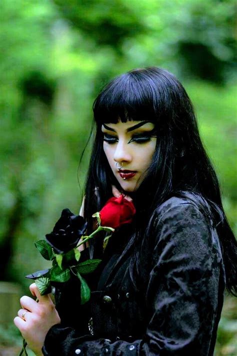 Pin By Prissii On Girls Góticas In 2022 Gothic Beauty Beauty Goth