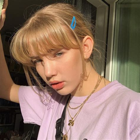 Pin By N I S I On Pretty Blonde Hair With Bangs Aesthetic Hair