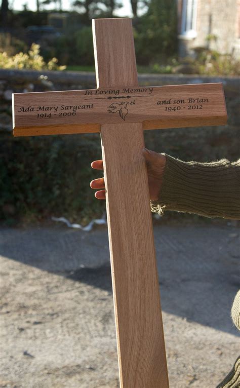 Wooden Memorial Crosses The Sign Maker Wooden Crosses Wooden Cross