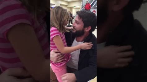 Daddy Surprises Daughter At Airport Youtube
