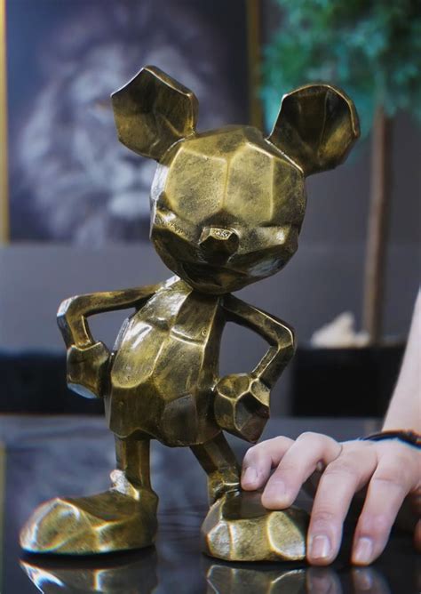 Estátua Mickey Mouse Modern Geometric Pop Dourado Mickey E Minnie