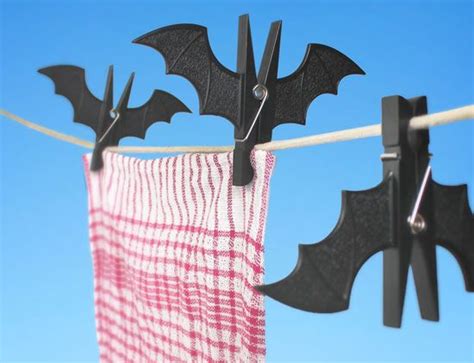The Spooky Bat Clothes Pegs Clothes Pegs Diy Cans