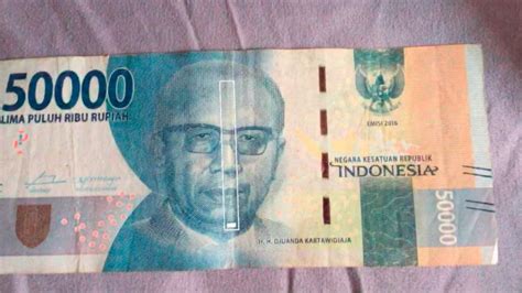 Lubis nayoan family uang 75 ribu bisa nyanyi indonesia raya ternyata ada rahasia dibalik uang pecahan 75 ribu baru ini yaitu kalau di scan pakai apk ivive. Tak Hanya Rp 75 Ribu, Uang Rupiah Lain Juga Bisa Nyanyi