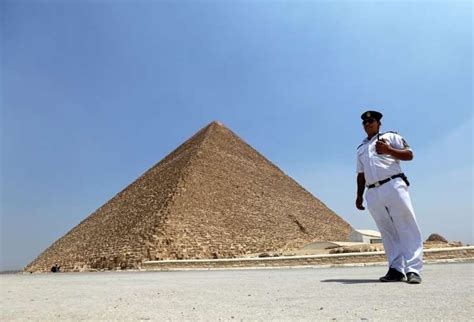 two mysterious secret chambers discovered inside egypt s great pyramid using cosmic rays and