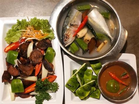 Baru semalam makan kulit semangka sebelum hubungan intim, pria ini kaget saat sang istri malah betah di tempat tidur. 12 Tempat Makan Menarik Di Selayang, Jangan Tak CUBA ...