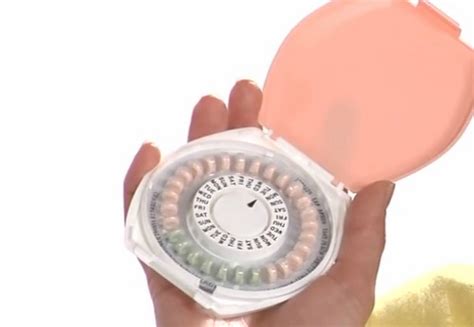 Recent Birth Control Pill Use Linked With Breast Cancer Risk Glamour