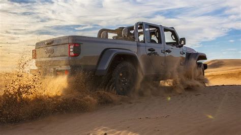 Desert Rated Jeep Gladiator Mojave Pre Empts Ford Bronco Raptor Pickup