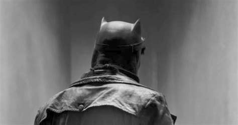 And if more content is what you picking up where batman v superman dawn of justice left off, zack snyder's justice league is for the most devoted disciples, moments like justice league's new, inexplicable epilogue will be. Knightmare Batman Returns in New Look at Zack Snyder's ...