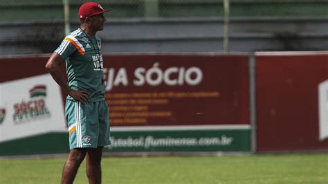 Cristóvão Confirma A Escalação Com Marlone E Guilherme Santos