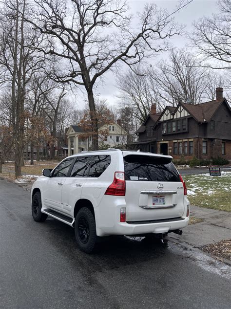 How does the lexus gx compare to the toyota 4runner? 4Runner vs GX460 | Toyota 4Runner Forum 4Runners.com