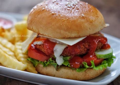 Maybe you would like to learn more about one of these? Resep Burger ayam krispy oleh Susi Agung - Cookpad