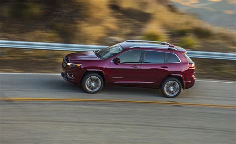 2019 Jeep Cherokee First Drive Review Car And Driver