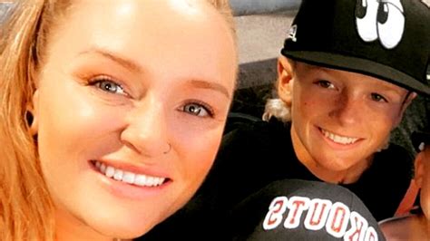 Teen Mom Og Maci Bookout Poses In Rare Selfie With Literal Twin Son Bentley