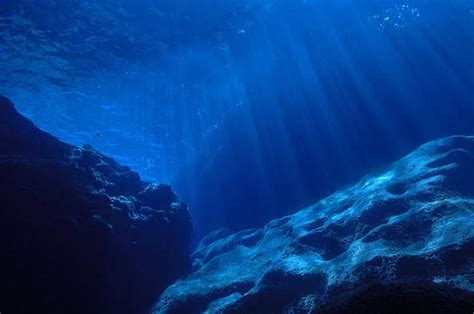 Kenapa Air Laut Warna Biru