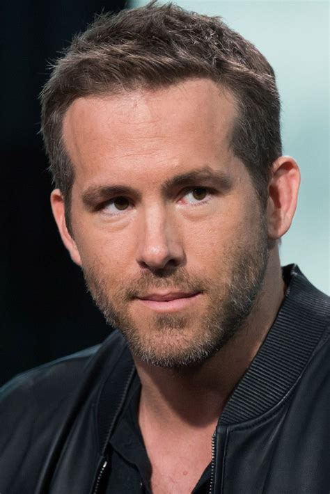All Hail Ryan Reynolds Sexiest Dad In The Land Ryan Reynolds Blake Lively Ryan Reynolds