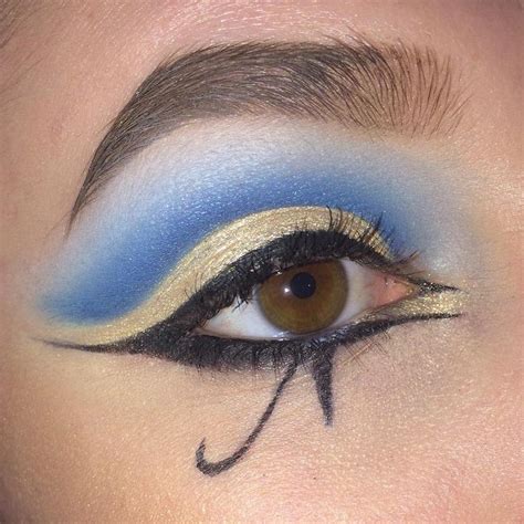 Week 4 Egyptian Makeup Images The Eyeliner In This Example Resembles