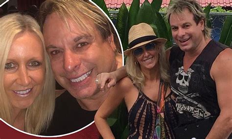 Afl Star Warwick Capper Announces He Is Engagement Daily Mail Online