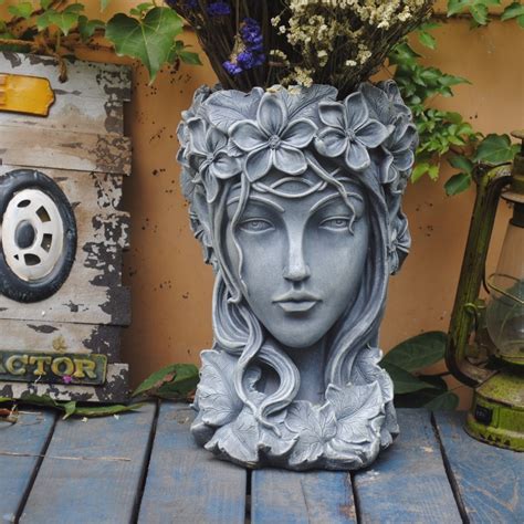 Nordic Venus Statue Yard Planter Cement Vase Figurine Home Garden Greek