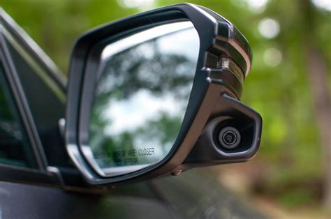 Cars With Blind Spot Camera - BLINDS
