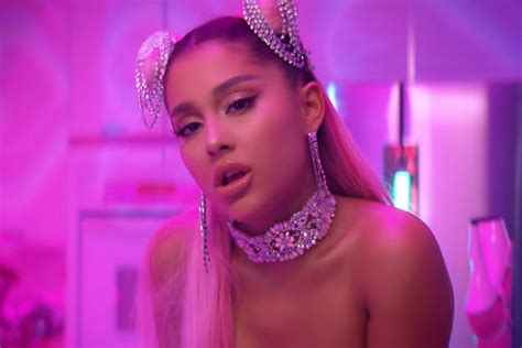 Ariana Grande Is Suing Forever 21 And Riley Rose Over Alleged Look