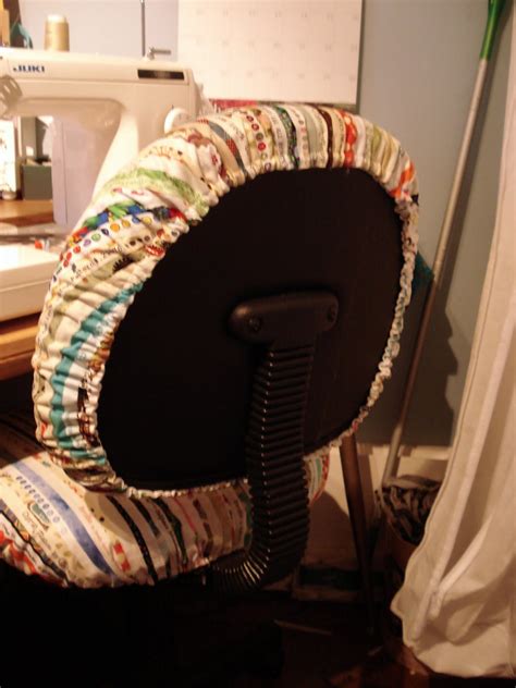 Find all of it right here. Pamelaquilts: How to Slipcover Your Office Chair